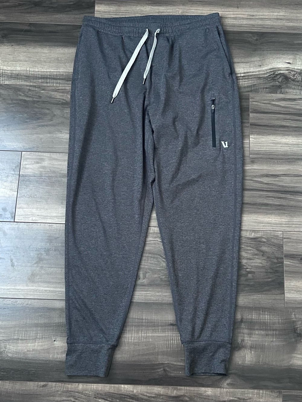 Vuori Sunday Performance Joggers Men’s Large Athletic Training Pants Charcoal